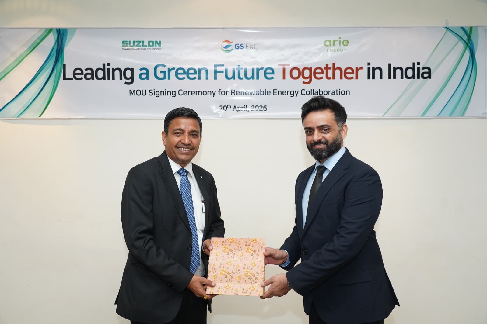 MOU exchange between GS E&C / Arie Energy and Suzlon representatives